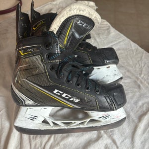 2018 CCM Super Tacks AS1 Hockey Skates Regular Width 13.5 (Used)