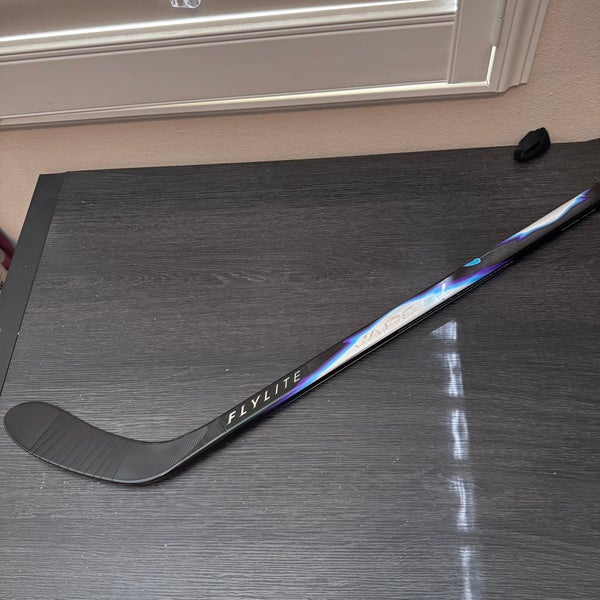 NEW 2025 Bauer Mystery Mini Hockey Stick — Vapor FlyLite Q. HUGHES Right Handed (New)