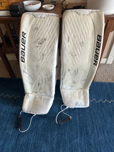 35" Bauer Supreme Ultrasonic Goalie Leg Pads (Used)