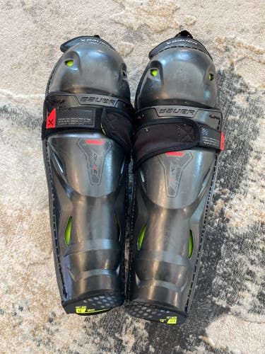 Junior Bauer Vapor 3X Pro 12" Shin Pads  (Used)