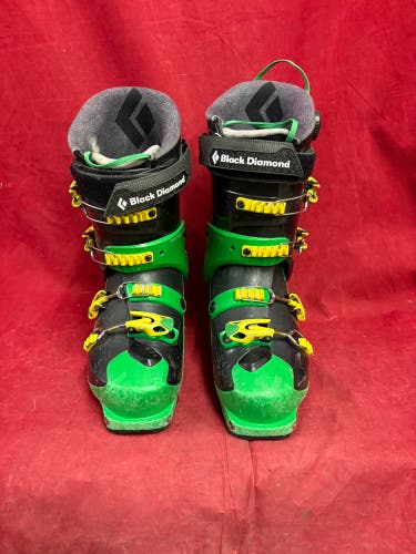 Alpine Touring Ski Boots: Mondo 27 & 27.5 Men's Alpina Ski Boots (Used)