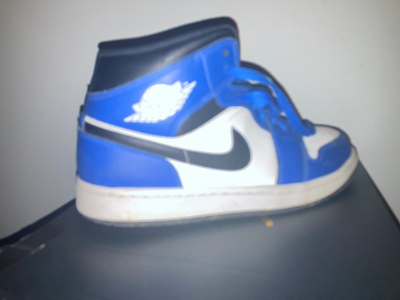 Size M 9.0 (W 10.0) Air Jordan 4 Shoes (Used)