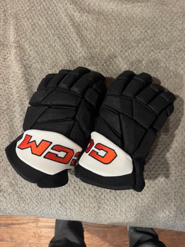 CCM JetSpeed FT8 Pro Gloves 14" Pro Stock (Used)