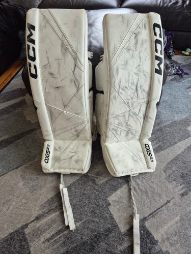 34" 2022 CCM Axis 2.9 Goalie Leg Pads (Used)