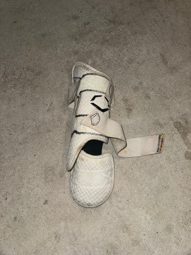 White Senior EvoShield Leg guard Shin Guards (Used)