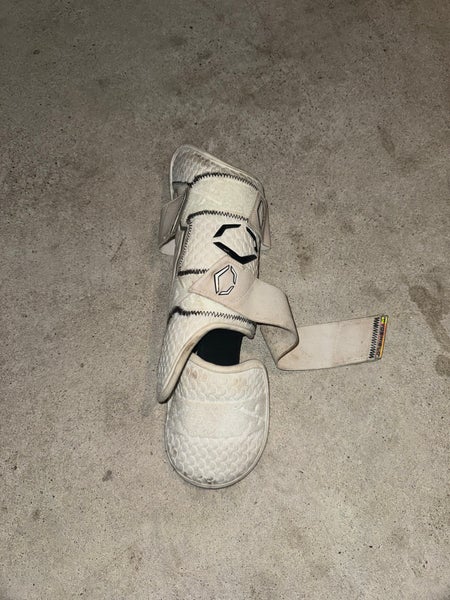 White Senior EvoShield Leg guard Shin Guards (Used)