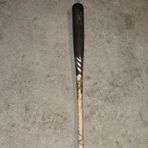 Marucci AM22 Maple Bat (-3) 30 oz 33" (Used)