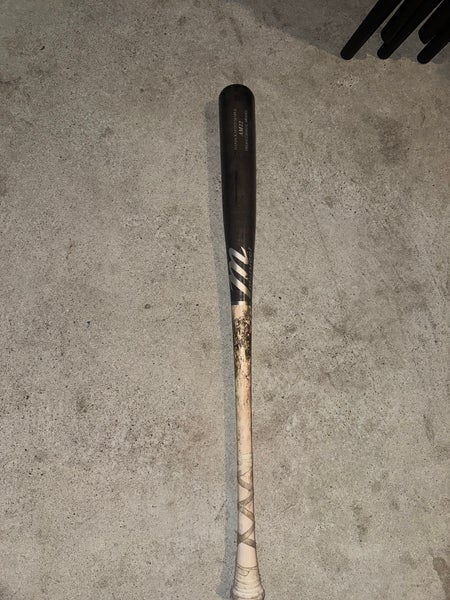 Marucci AM22 Maple Bat (-3) 30 oz 33" (Used)