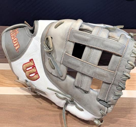 RH Wilson First Base A2000 Softball Glove 12.5" (Used)