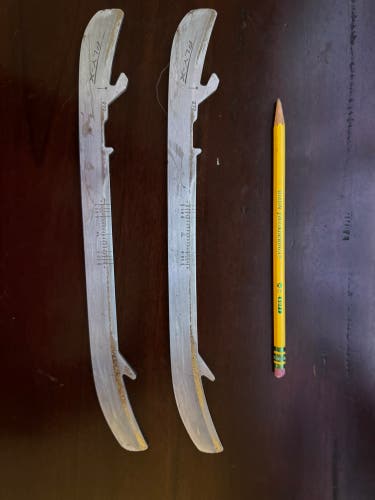 Bauer Fly-X 272 mm (Used)