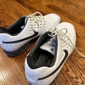 Men's Size M 9.5 (W 10.5) Nike Golf Shoes (Used)