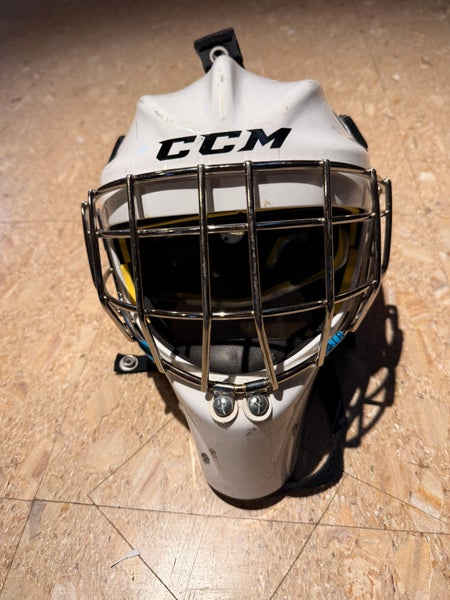 Youth CCM Axis 1.5 Goalie Mask (Used)