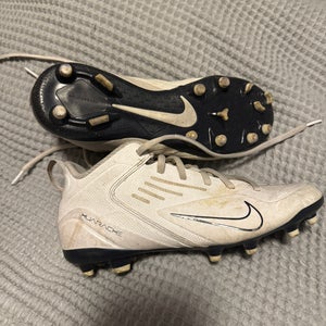 White Men's Size M 7.0 (W 8.0) Adult Nike Huarache (Used)