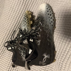 Men's Size M 8.0 (W 9.0) Adult Under Armour (Used)