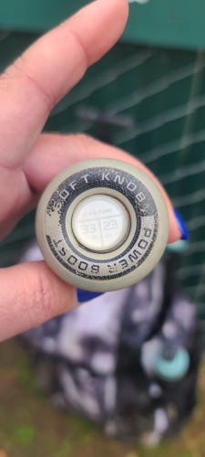 Easton Unlimited 2025 Bat (-10) 22 oz 32" (Used)