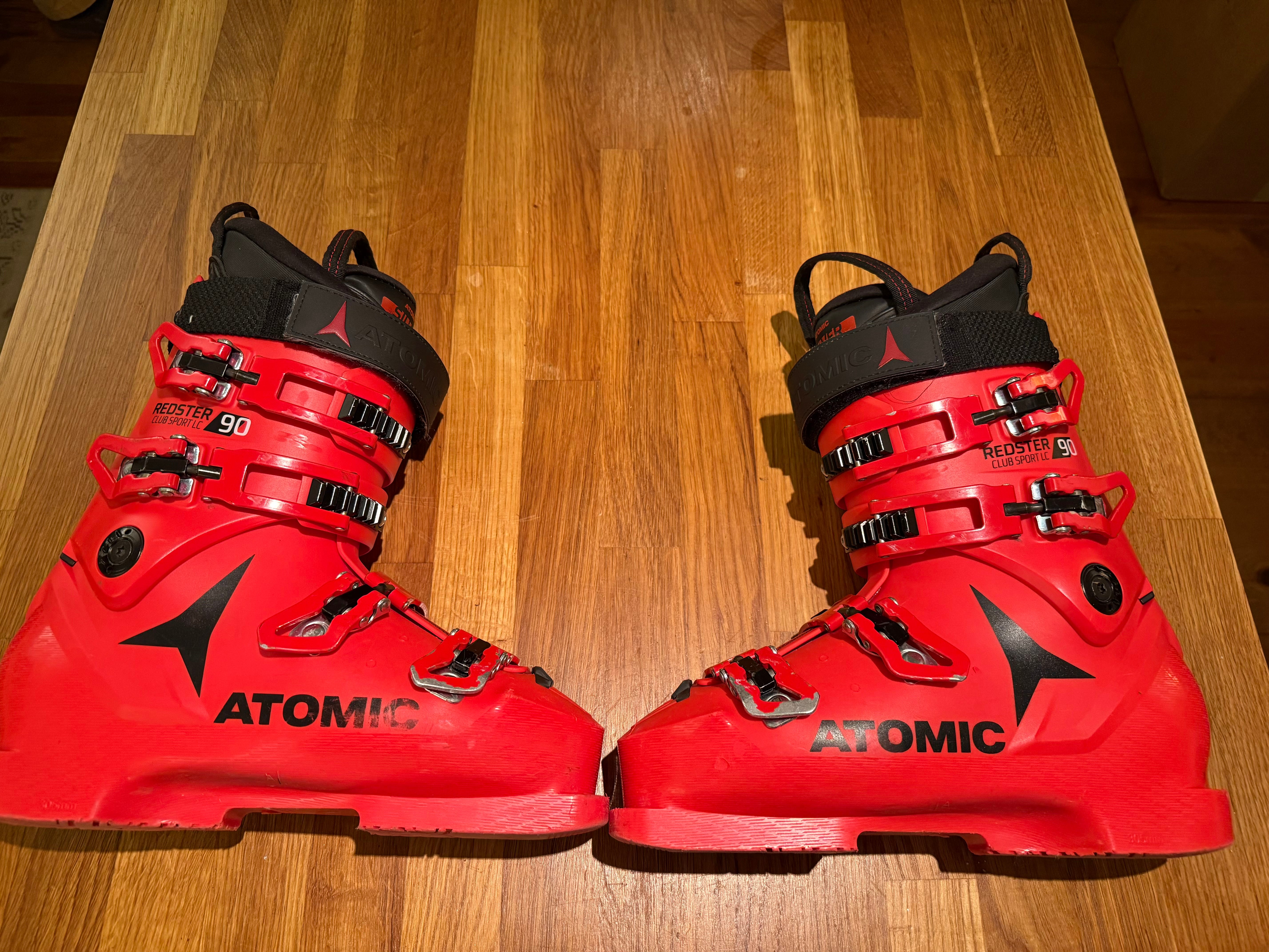 26-26.5 ATOMIC REDSTER CLUB SPORT 130 Atomic Redster Club Sport 90