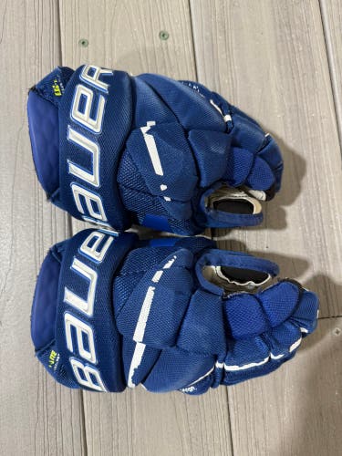 Bauer Vapor Hyperlite Gloves – Junior 10” – Royal Blue – Moderate Palm Wear