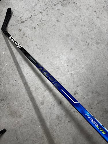 Custom P28 82 Flex Senior Bauer Vapor Hyperlite Right Handed Hockey Stick Pro Stock (Used)