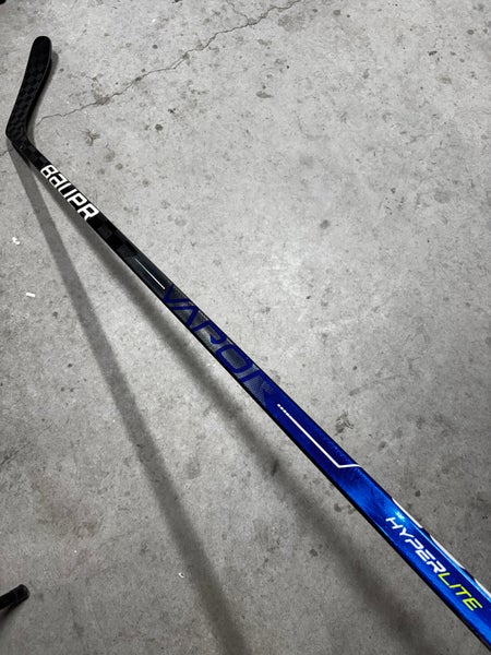 Custom P28 82 Flex Senior Bauer Vapor Hyperlite Right Handed Hockey Stick Pro Stock (Used)