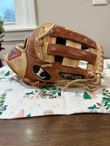 Louisville Slugger Pro Flare RH Infield Baseball Glove 11.75" (Used)