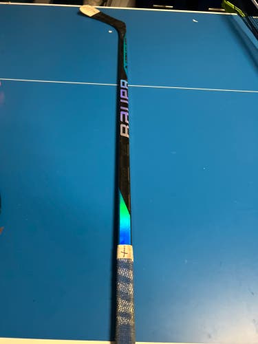 Youth Bauer Nexus Sync Left Hand Hockey Stick 40 Flex (Used)