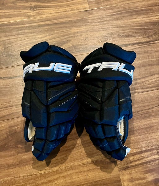 True Catalyst 9X Gloves 15" Pro Stock (Used)