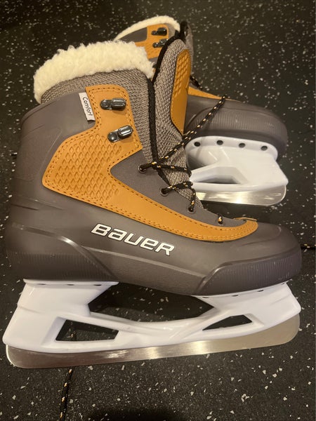 Like new Bauer Whistler Hockey Skates Regular Width Size 6 (Used)
