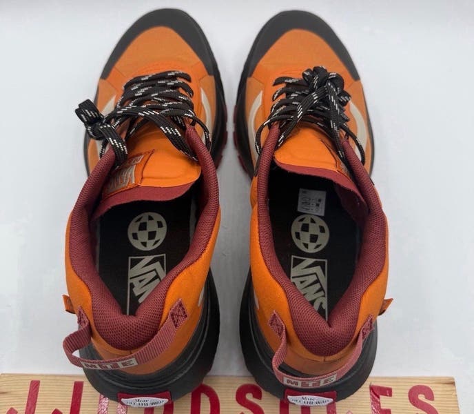 VANS MTE Crosspath Mid All-Terrain Shoes Marmalade Orange  display picture 1