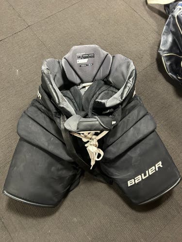 Senior Medium Bauer Pro Hockey Goalie Pants (Used)
