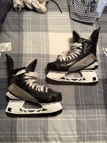 Custom Lightly Used CCM JetSpeed FT6 Pro Skates - Size 9.5 + 2 Sets Of Step Blacksteel Blades