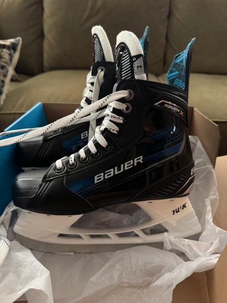Bauer X Junior Hockey Skates Regular Width Size 3 (Like New)