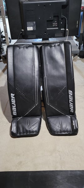 33" Bauer Supreme M5 Pro Goalie Leg Pads (Used)
