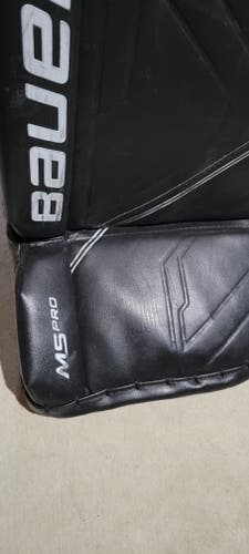 33" Bauer Supreme M5 Pro Goalie Leg Pads (Used)