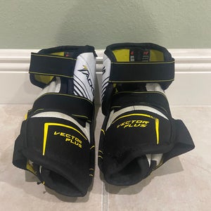 Senior Medium CCM Vector Plus Elbow Pads (Used)