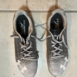 Men's Youth Size M 9.5 (W 10.5) Under Armour (Used)