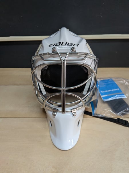 Senior Medium Bauer 940 Goalie Mask (New)