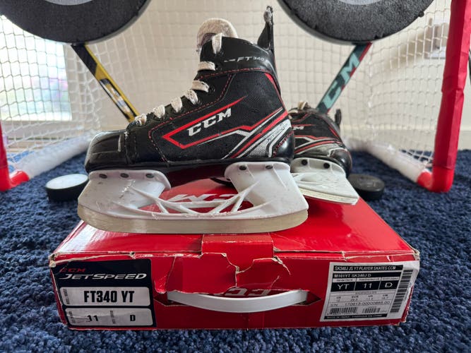 CCM JetSpeed FT340 Hockey Skates With Soakers - Youth Size 11 Regular Width