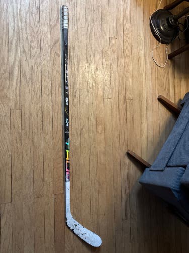 Junior True Catalyst 9X3 Left Hand Hockey Stick P28 50 Flex (Used)