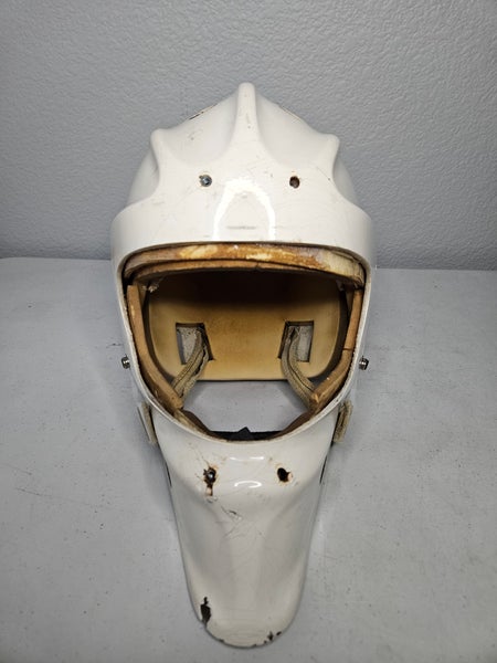 Itech 960 Senior Large Itech Profile Pro 960 Goalie Mask (Used) | SidelineSwap ...