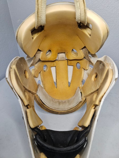 Itech 960 Senior Large Itech Profile Pro 960 Goalie Mask (Used) | SidelineSwap ...