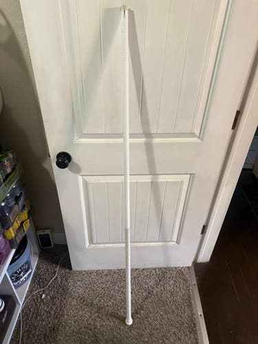 Lightly Used White ECD carbon 3.0 defense shaft