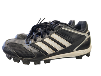 Under Armour (Used) Size M 10.0 (W 11.0) Indoor Cleats