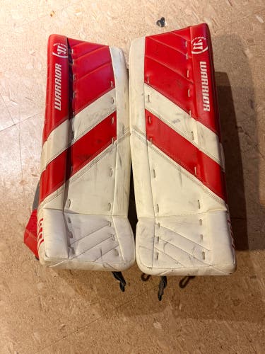 26"+1 Warrior Ritual G4 Goalie Leg Pads (Used)