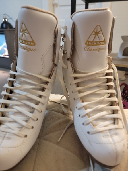 Jackson Ultima Figure Skates B Junior 3 (Used)