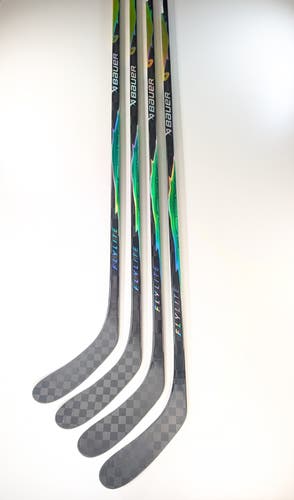 (4-pack) New Senior Red RH Bauer Vapor Flylite, 87 Flex, P28