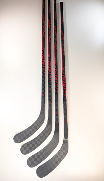 (4-pack) New Senior Red RH Bauer Pulse, 82 Flex, P92