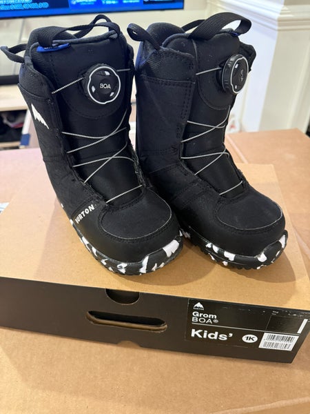 Unisex 1K (Infant) Burton Grom Snowboard Boots (Used)