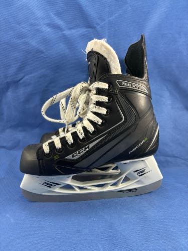 CCM Ribcor RIB XT Hockey Skates JR 2