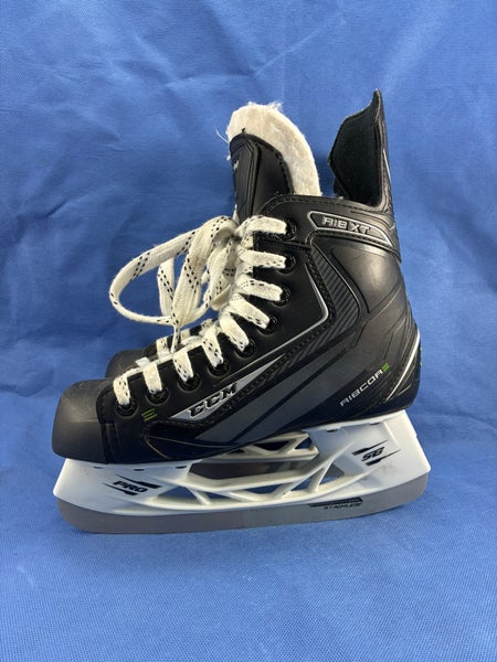 CCM Ribcor RIB XT Hockey Skates JR 2
