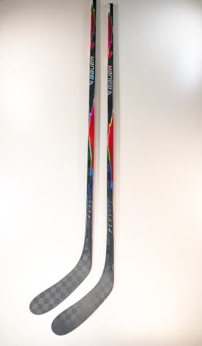 (2-pack) New Senior Red RH Bauer Vapor Flylite, 87 Flex, P28